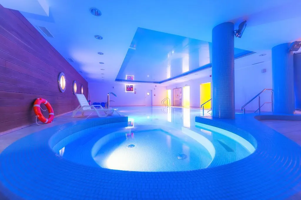 Hotel Mona Lisa Wellness & Spa 科沃布热格