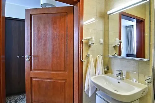 Hotel Mona Lisa Wellness & Spa 科沃布热格