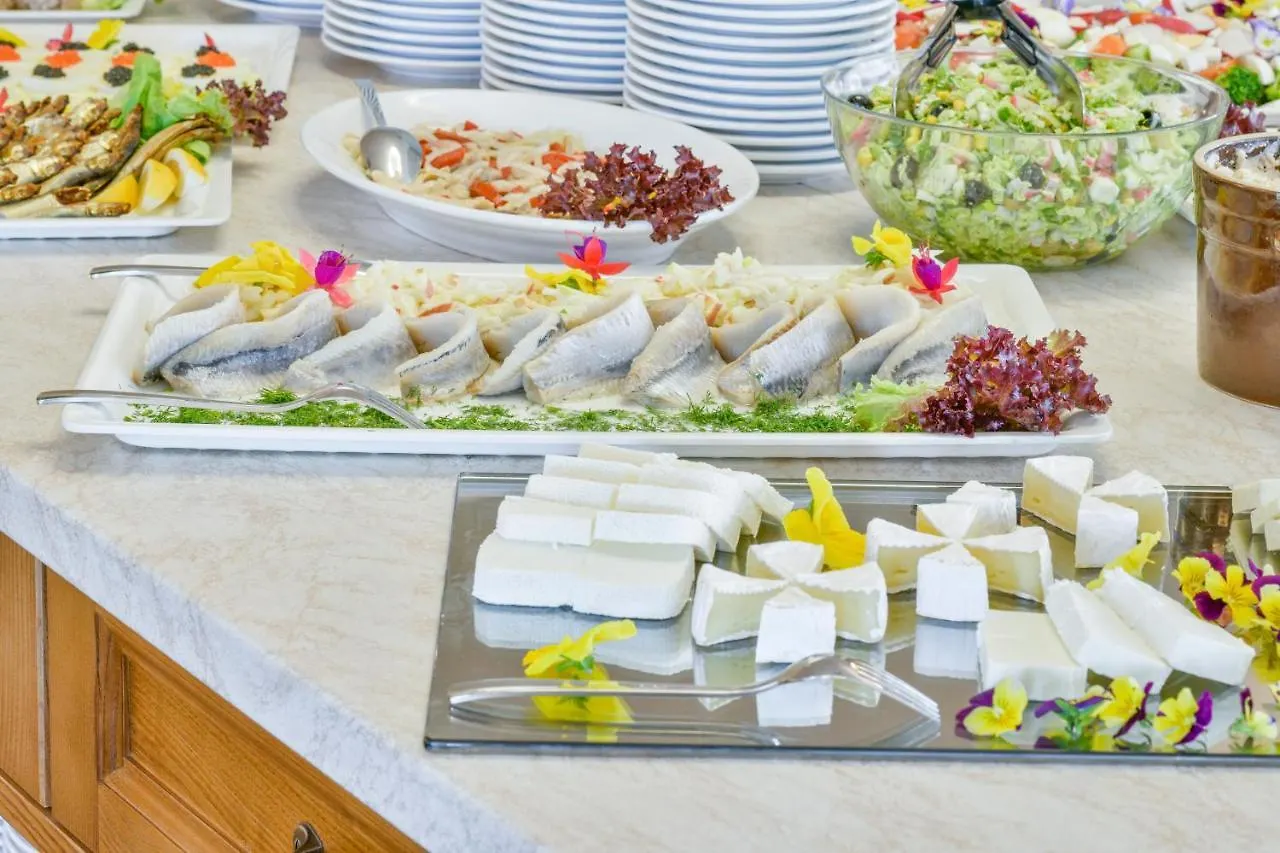 Hotel Mona Lisa Wellness & Spa Kolobřeh 3*,  Polsko